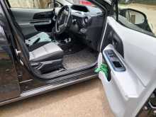 https://riyasewana.com/uploads/toyota-aqua-2014-2616544912534.jpg