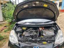 https://riyasewana.com/uploads/toyota-aqua-2014-2616544912913.jpg