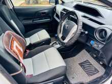 https://riyasewana.com/uploads/toyota-aqua-2014-2713491912283.jpg