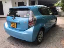 https://riyasewana.com/uploads/toyota-aqua-2014-2815553912893.jpg