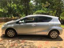 https://riyasewana.com/uploads/toyota-aqua-2014-2818100412173.jpg