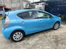 https://riyasewana.com/uploads/toyota-aqua-2014-309502212462.jpg