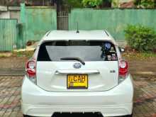 https://riyasewana.com/uploads/toyota-aqua-2014-310062012683.jpg