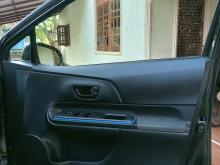 https://riyasewana.com/uploads/toyota-aqua-2014-420043317176.jpg