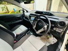 https://riyasewana.com/uploads/toyota-aqua-2014-519145612124.jpg