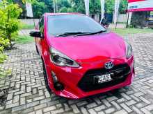 https://riyasewana.com/uploads/toyota-aqua-2014-620190912482.jpg