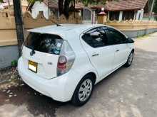 https://riyasewana.com/uploads/toyota-aqua-2014-79261312672.jpg