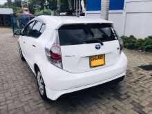https://riyasewana.com/uploads/toyota-aqua-201413094952.jpg