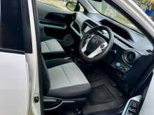 https://riyasewana.com/uploads/toyota-aqua-20143917863.jpg