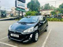 https://riyasewana.com/uploads/toyota-aqua-2015-1623302912592.jpg
