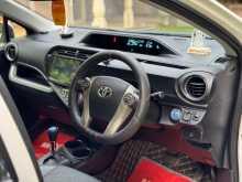 https://riyasewana.com/uploads/toyota-aqua-2015-196525912643.jpg