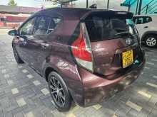 https://riyasewana.com/uploads/toyota-aqua-2015-2015-2210085512982.jpg