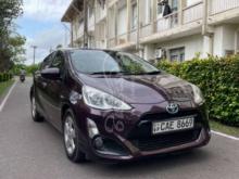 https://riyasewana.com/uploads/toyota-aqua-2015-291019471238377.jpg