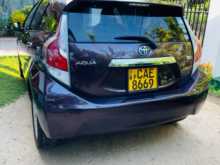 https://riyasewana.com/uploads/toyota-aqua-2015-2910270912692.jpg