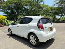 https://riyasewana.com/uploads/toyota-aqua-2015-2920514812843.jpg