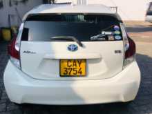 https://riyasewana.com/uploads/toyota-aqua-2015-617450412123.jpg