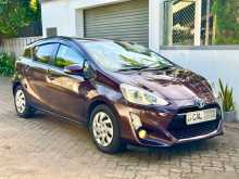 https://riyasewana.com/uploads/toyota-aqua-2015-69323612974.jpg