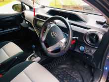 https://riyasewana.com/uploads/toyota-aqua-2015-712335312584.jpg