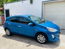 https://riyasewana.com/uploads/toyota-aqua-2016-2313105412594.jpg