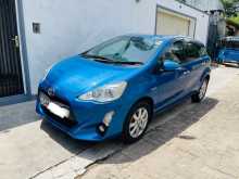 https://riyasewana.com/uploads/toyota-aqua-2016-2313105412872.jpg