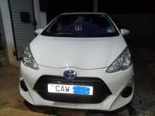 https://riyasewana.com/uploads/toyota-aqua-2017-2017-2620080512294.jpg