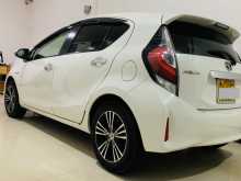 https://riyasewana.com/uploads/toyota-aqua-2018-2018-2316351412053.jpg