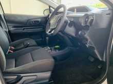 https://riyasewana.com/uploads/toyota-aqua-2018-2018-2316351412854.jpg
