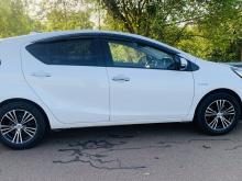 https://riyasewana.com/uploads/toyota-aqua-2018-717115517732.jpg