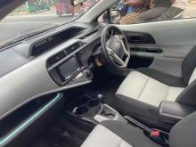 https://riyasewana.com/uploads/toyota-aqua-2018552324501.jpg