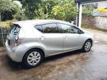 https://riyasewana.com/uploads/toyota-aqua-2093335664.jpg