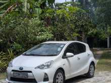 https://riyasewana.com/uploads/toyota-aqua-2112465992.jpg
