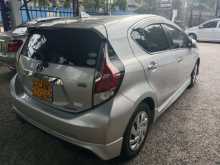 https://riyasewana.com/uploads/toyota-aqua-212050444672.jpg