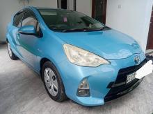 Toyota AQUA 2012 Car