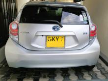 https://riyasewana.com/uploads/toyota-aqua-214412210252.jpg