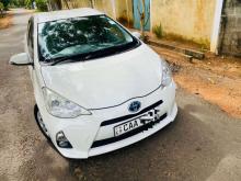 https://riyasewana.com/uploads/toyota-aqua-22054496696.jpg