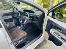 https://riyasewana.com/uploads/toyota-aqua-2215283522253.jpg
