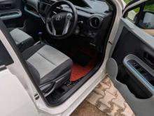https://riyasewana.com/uploads/toyota-aqua-222213546164.jpg