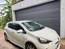 https://riyasewana.com/uploads/toyota-aqua-2280421295.jpg