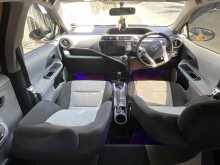 https://riyasewana.com/uploads/toyota-aqua-2310564222763.jpg