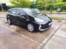 https://riyasewana.com/uploads/toyota-aqua-231154314272.jpg