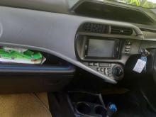 https://riyasewana.com/uploads/toyota-aqua-231516396714.jpg