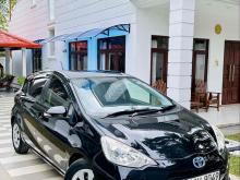 https://riyasewana.com/uploads/toyota-aqua-2321033024941.jpg