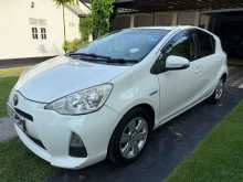 https://riyasewana.com/uploads/toyota-aqua-241008544333.jpg