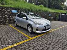 https://riyasewana.com/uploads/toyota-aqua-241137354082.jpg