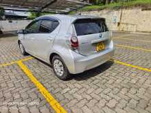 https://riyasewana.com/uploads/toyota-aqua-241137354843.jpg