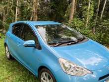 https://riyasewana.com/uploads/toyota-aqua-24130146441.jpg