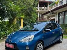 https://riyasewana.com/uploads/toyota-aqua-241657524822.jpg