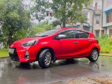 https://riyasewana.com/uploads/toyota-aqua-241707156406.jpg