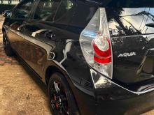 https://riyasewana.com/uploads/toyota-aqua-243050724443.jpg