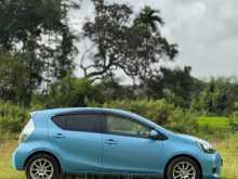 https://riyasewana.com/uploads/toyota-aqua-25111822355.jpg